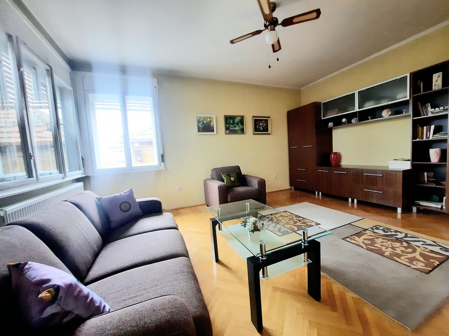 Apartament frumos si renovat cu garaj - zona Medicina - Poză 11