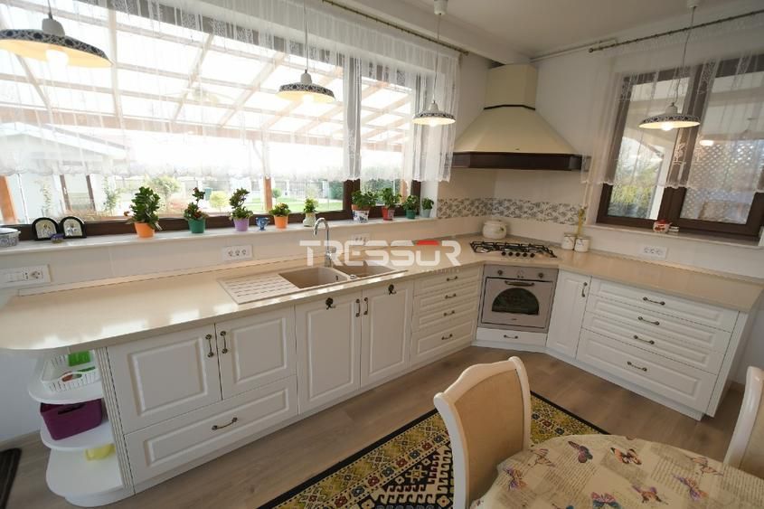 Proprietate premium cu teren de 2.000 mp | Casă 412 mp utili - Poză 2