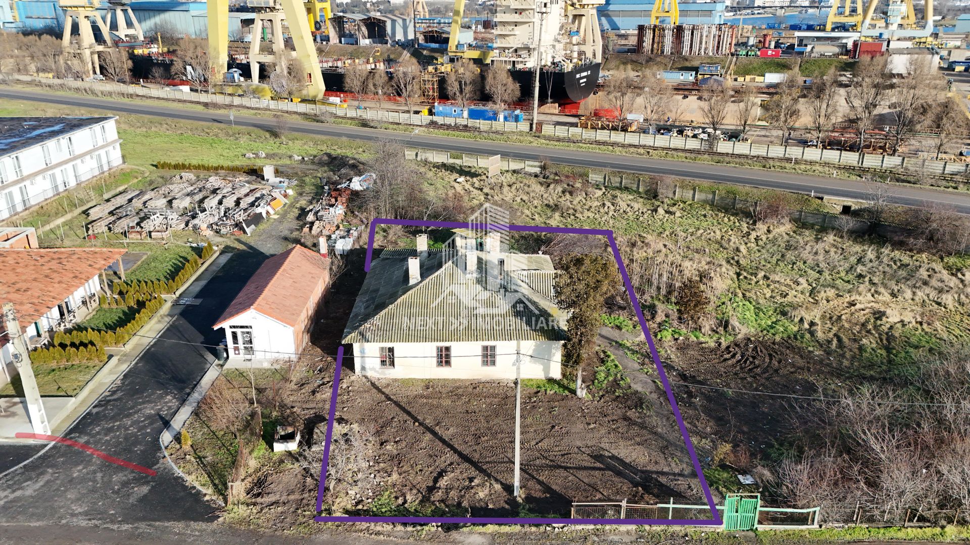 Proprietate din piatră cu potențial investițional în 2 Mai, Constanta - Poză 2