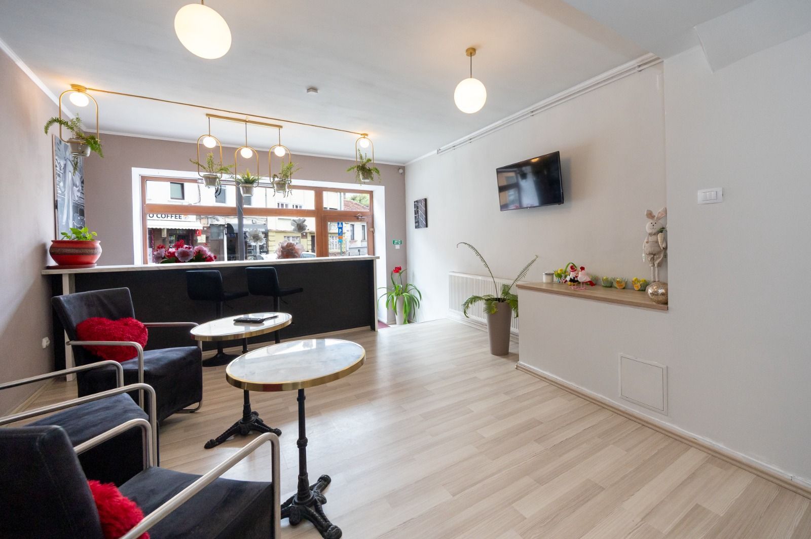 Spațiu comercial stradal de închiriat - Central - Iuliu Maniu - 72mp - Poză 6