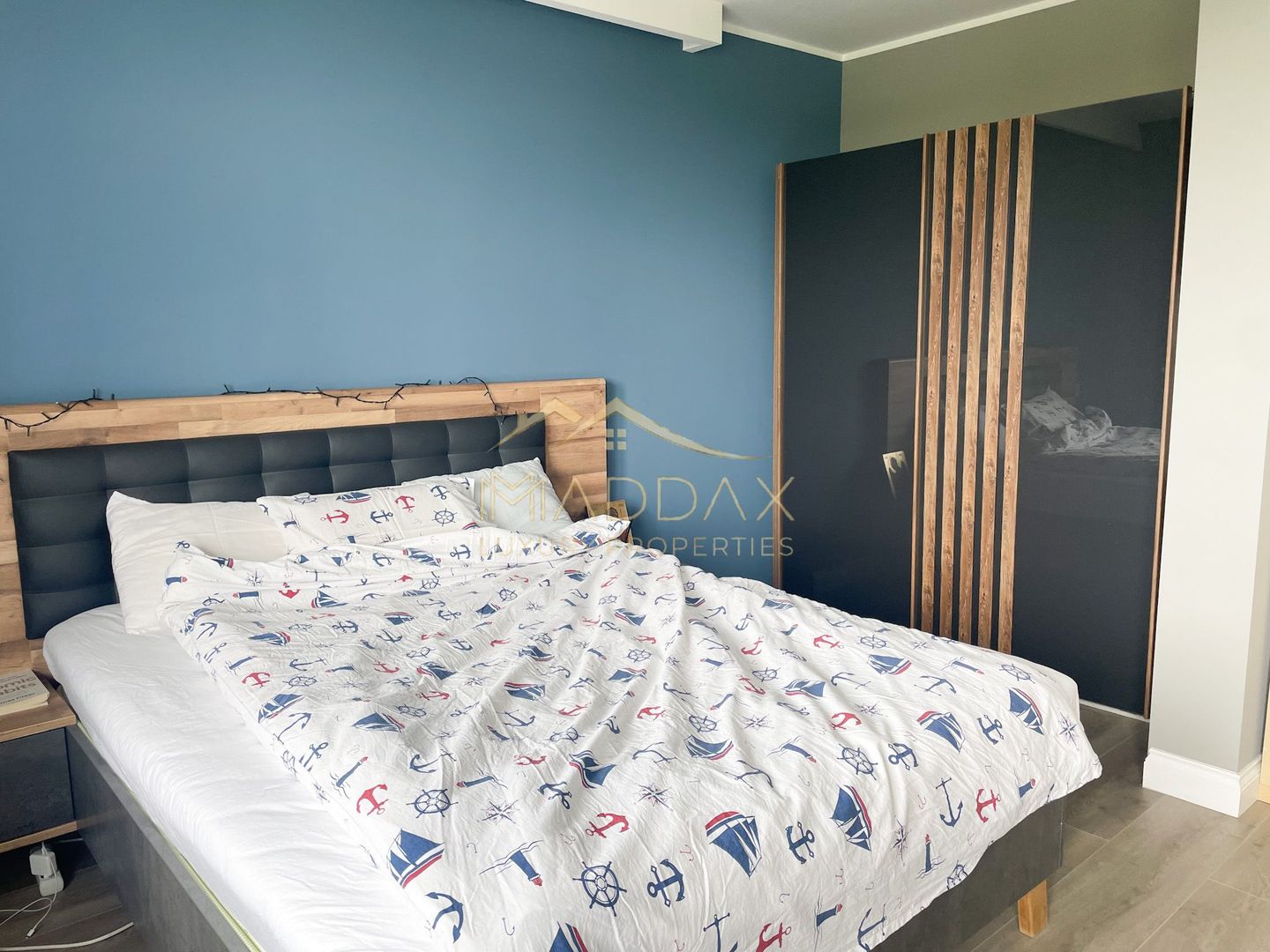 Vila Paradisul Verde ,  vedere  spre lac  **** curte 700 mp - Poză 15