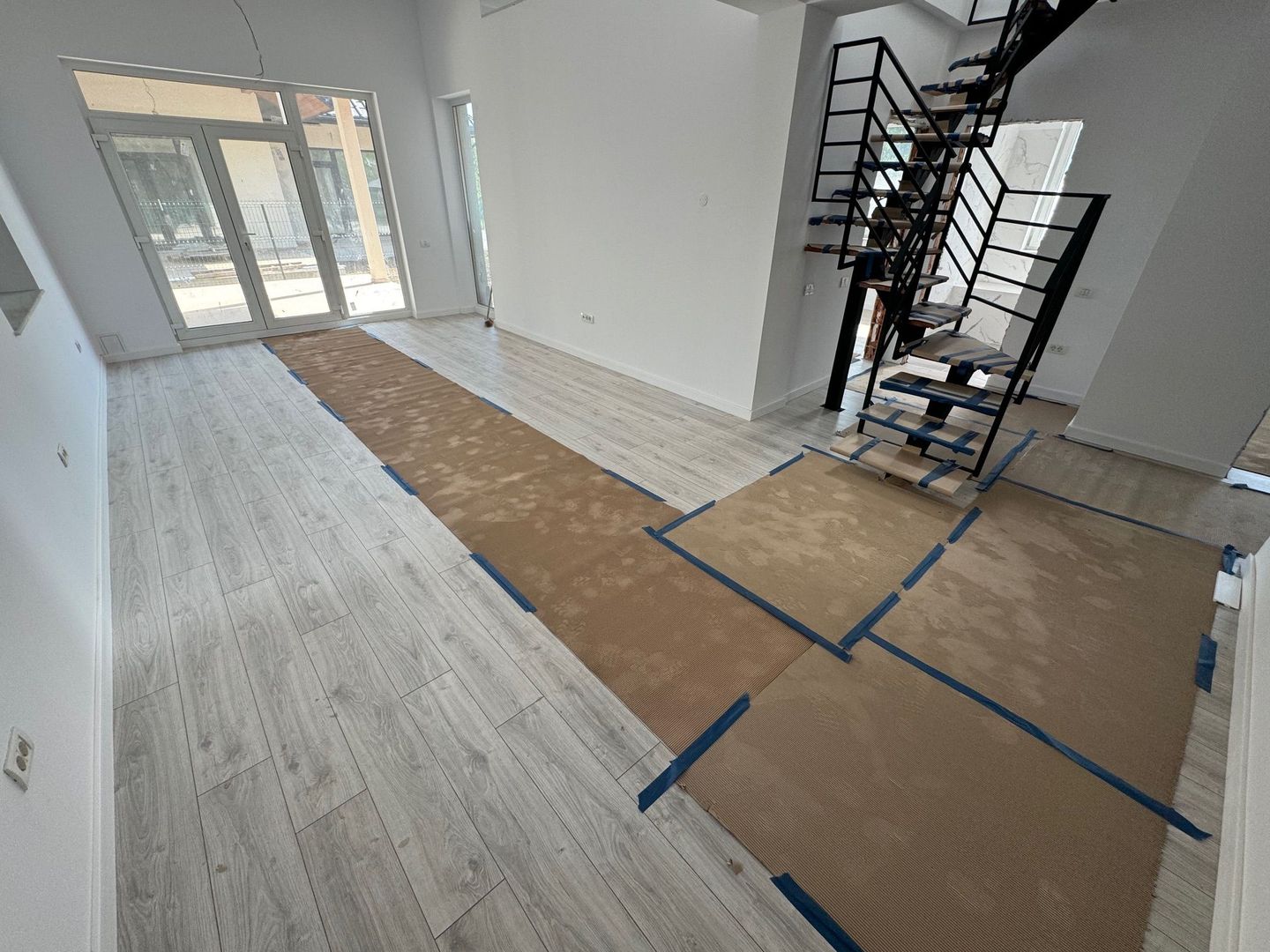 Vile parter Tunari Proiect DEOSEBIT, 150m2, curte 300m2 - Poză 6