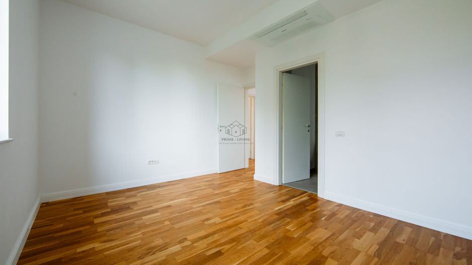 VILA SUPERBĂ CU 4 DORMITOAARE ȘI PISCINA LA INCHIRIERE - Poză 25