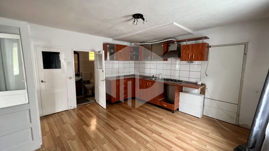 Casa individuala+ curte. Zona Lazaret/Balanta/ 3 Apartamente - Poză 7
