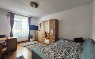 Piața de Miercuri, casă singură în curte, renovată 2025 - Poză 9