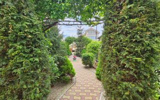 De vanzare-Vila spatioasa cu gradina si foisor-oaza de liniste - Poză 12