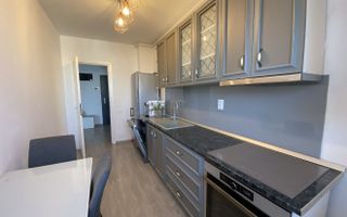 Închiriere apartament 3 camere - Poză 2