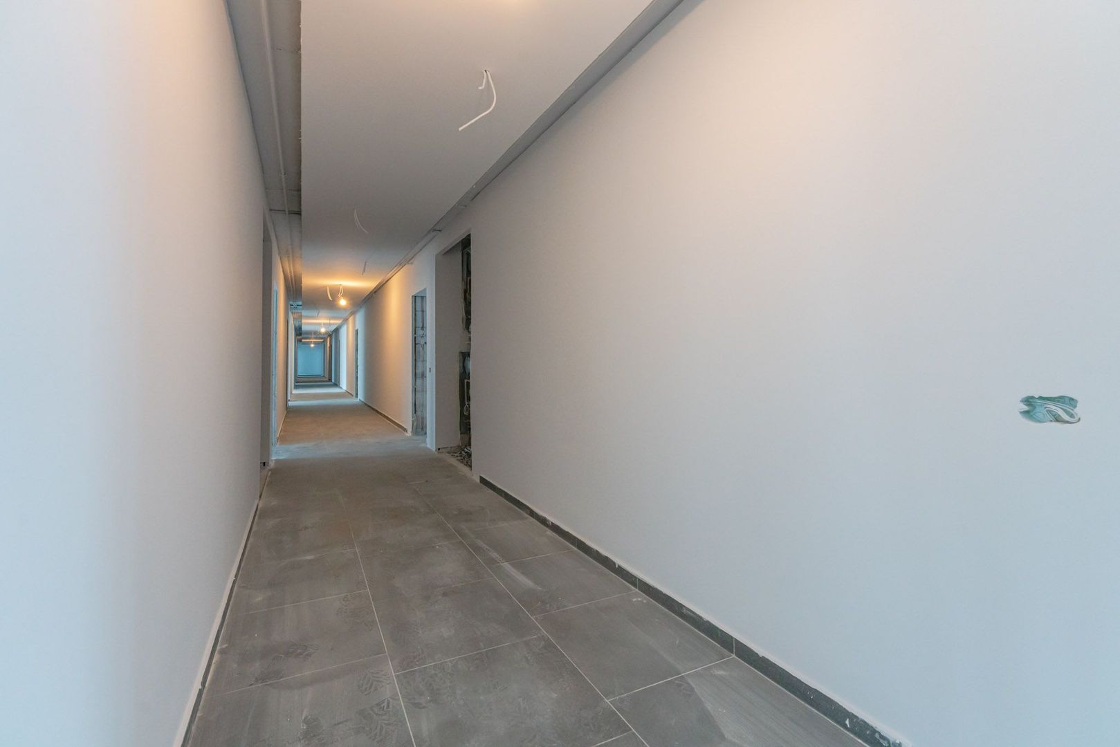 Apartament 2.5 Camere Sala Polivalentă | 61 mp Util + 10 mp Balcon - Poză 6