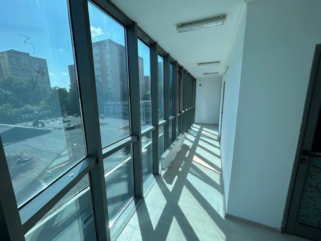 Inchiriere cladire moderna pentru clinica privata sau birouri - Poză 26