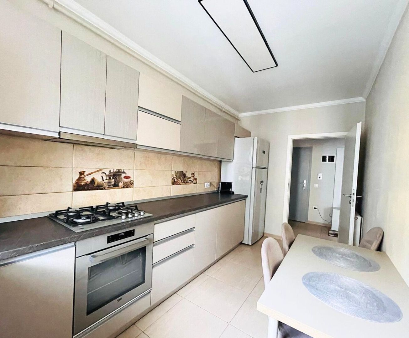 Închiriere apartament nou mobilat cu parcare si boxa et 2  Avantgarden 3 - Poză 8