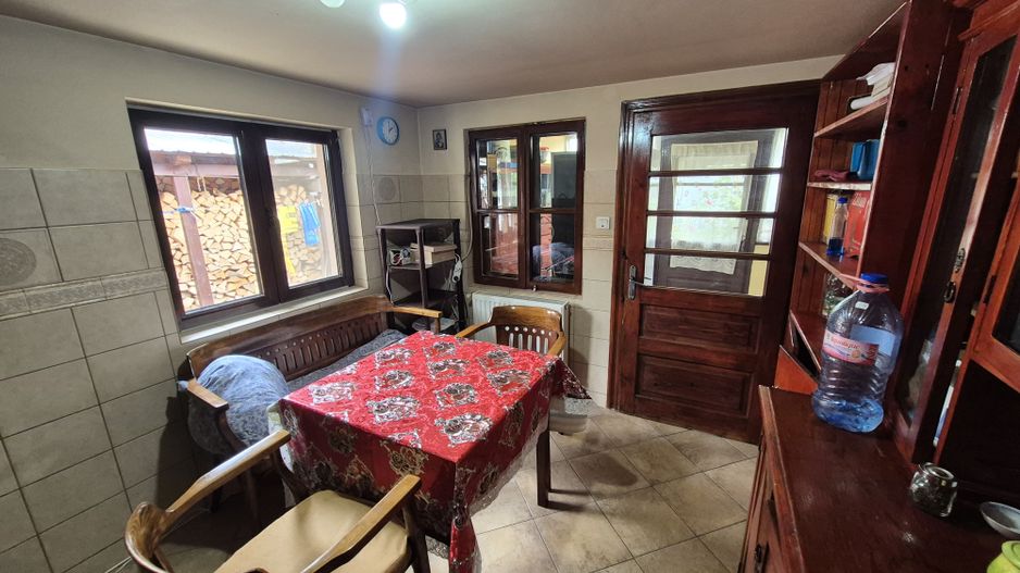 Vila 4 camere + teren 818 mp central Provita de Sus (lângă școală) - Poză 12