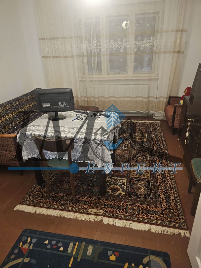 Casa de Vanzare in zona centrala in Geoagiu - Poză 4