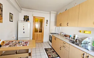 Centrul Civic ,str Toamnei apartament 3 camere cf I dec - Poză 12