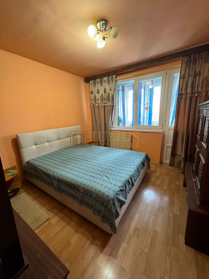 3 camere decomandat, centrala proprie. - Poză 3