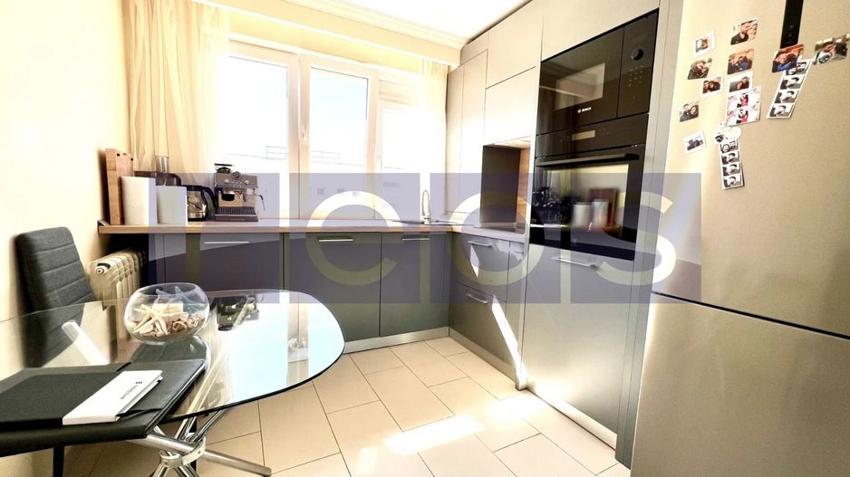 VANZARE APARTAMENT MODERN LUMINOS 3 CAMERE TITAN PARK 77mp - Poză 9