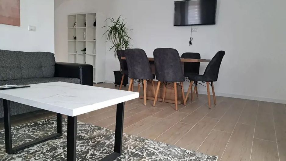 Apartament lux I Duplex curte privată I Zona Dumbrăvița - Poză 1