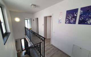 Casa cu 4 camere si garaj - Poză 6