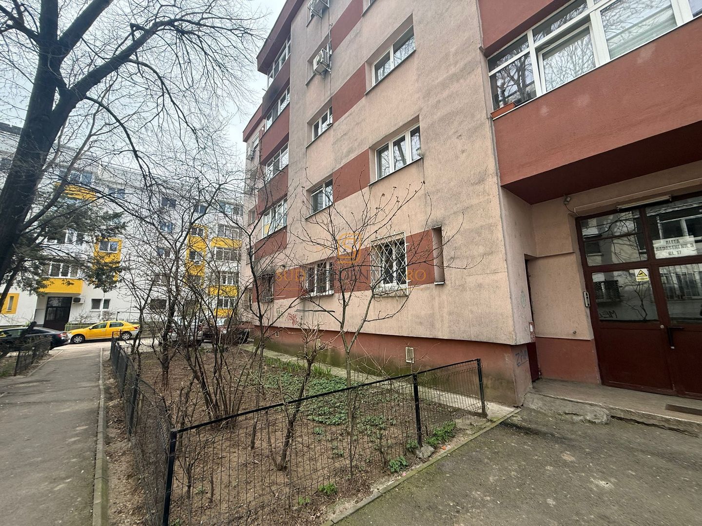 Apartament 3 camere, complet echipat, parcare inclusa, zona Rahova - Poză 1