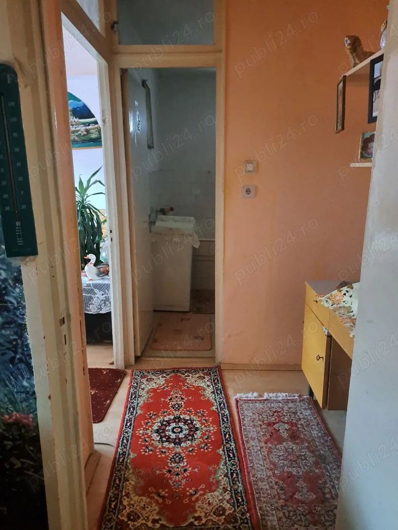 BRASADAS vinde ap cam etaj 4/4 in Micro 16. - Poză 4