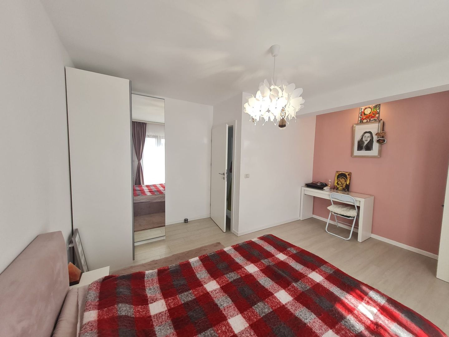 Duplex minimalist cu piscina - Poză 27