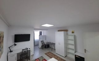 Chirie garsoniera bulevardul Saturn 32mp etaj 1 cu loc parcare - Poză 2