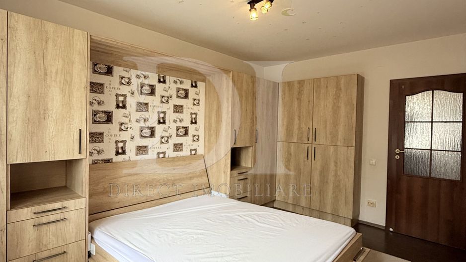 Apartament cu 3 camere decomandate / etaj intermediar - Poză 12