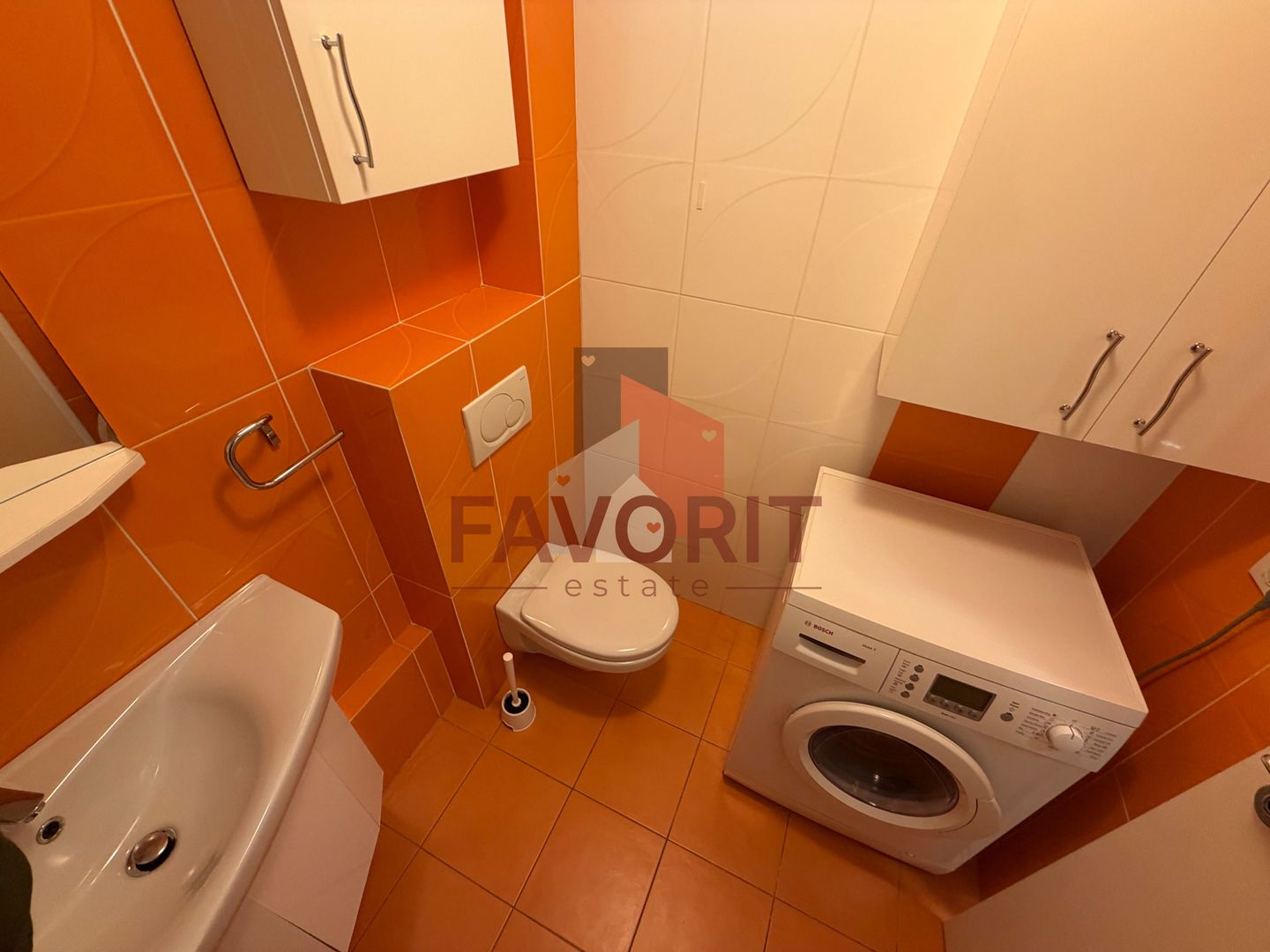 Etaj 2. Disponibil imediat. Garaj. Pozitie excelenta - Poză 23