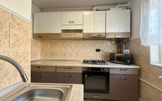 Garsoniera decomandata, etaj intermediar - Zona Tractorul, Coresi - Poză 6