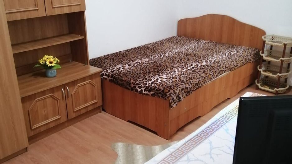 Vanzare garsoniera parter, Gavana zona Piata - Poză 3