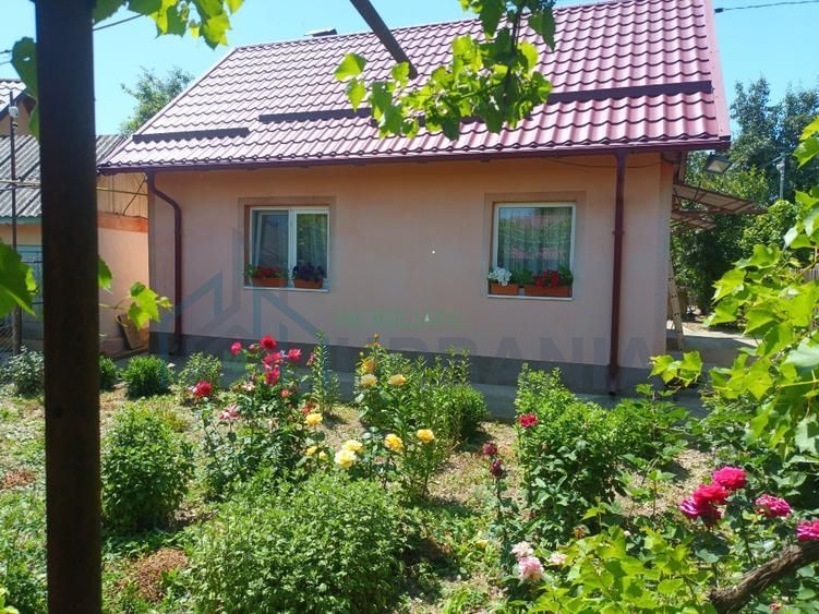 Casă de închiriat în Verseni, pe malul râului Moldova - Poză 1