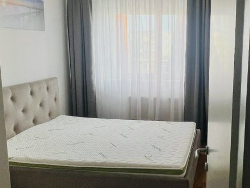 Penthouse cu 4 camere, terasa 132 mp, zona Torontalului - Poză 8