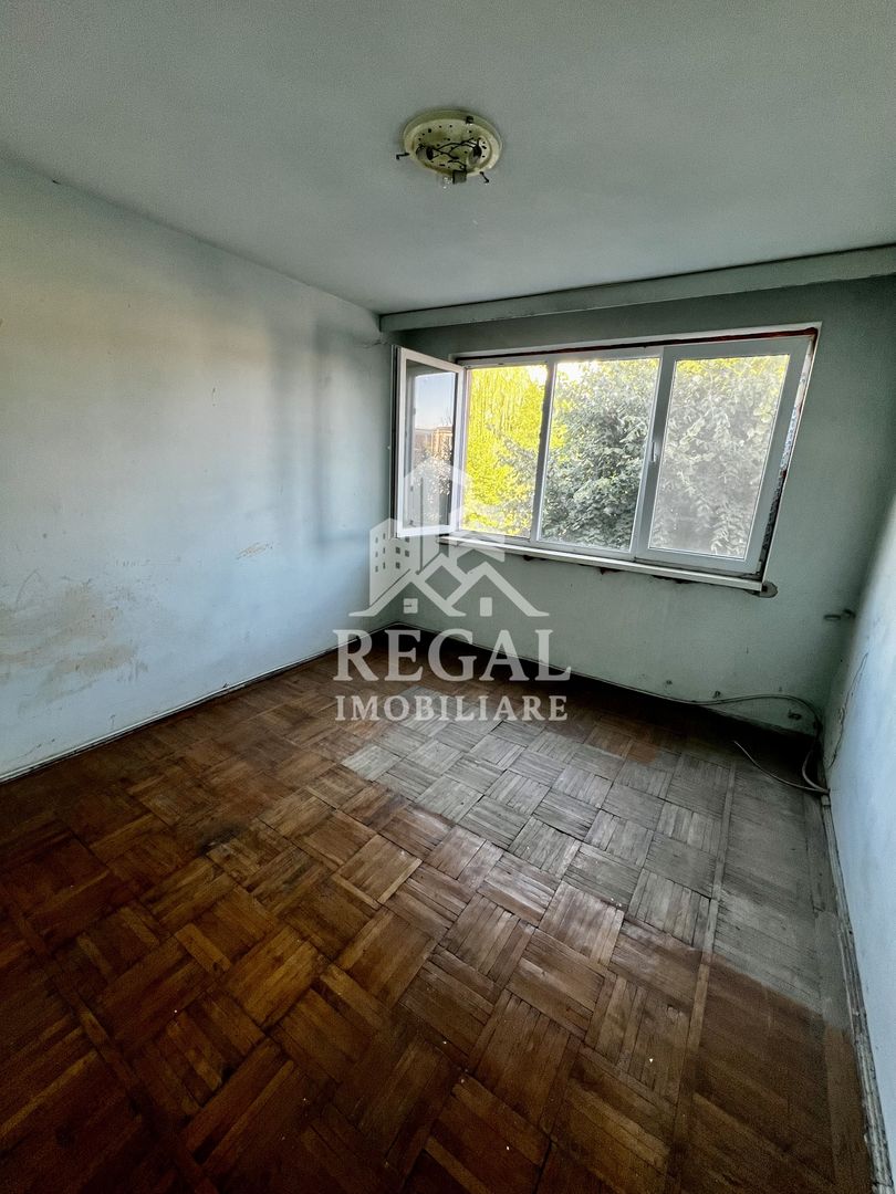 Apartament cu 2 camere și balcon mare, Micro 3 – pregătit ptr renovare - Poză 3