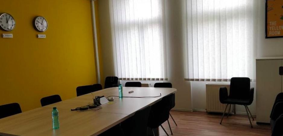Spatiu generos pentru birouri - Poză 2