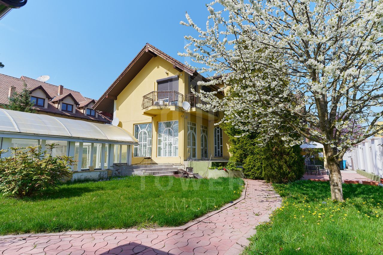 Reședință de Lux la Liziera Pădurii – Oază de Intimitate în Parcul Sub Arini - Poză 1