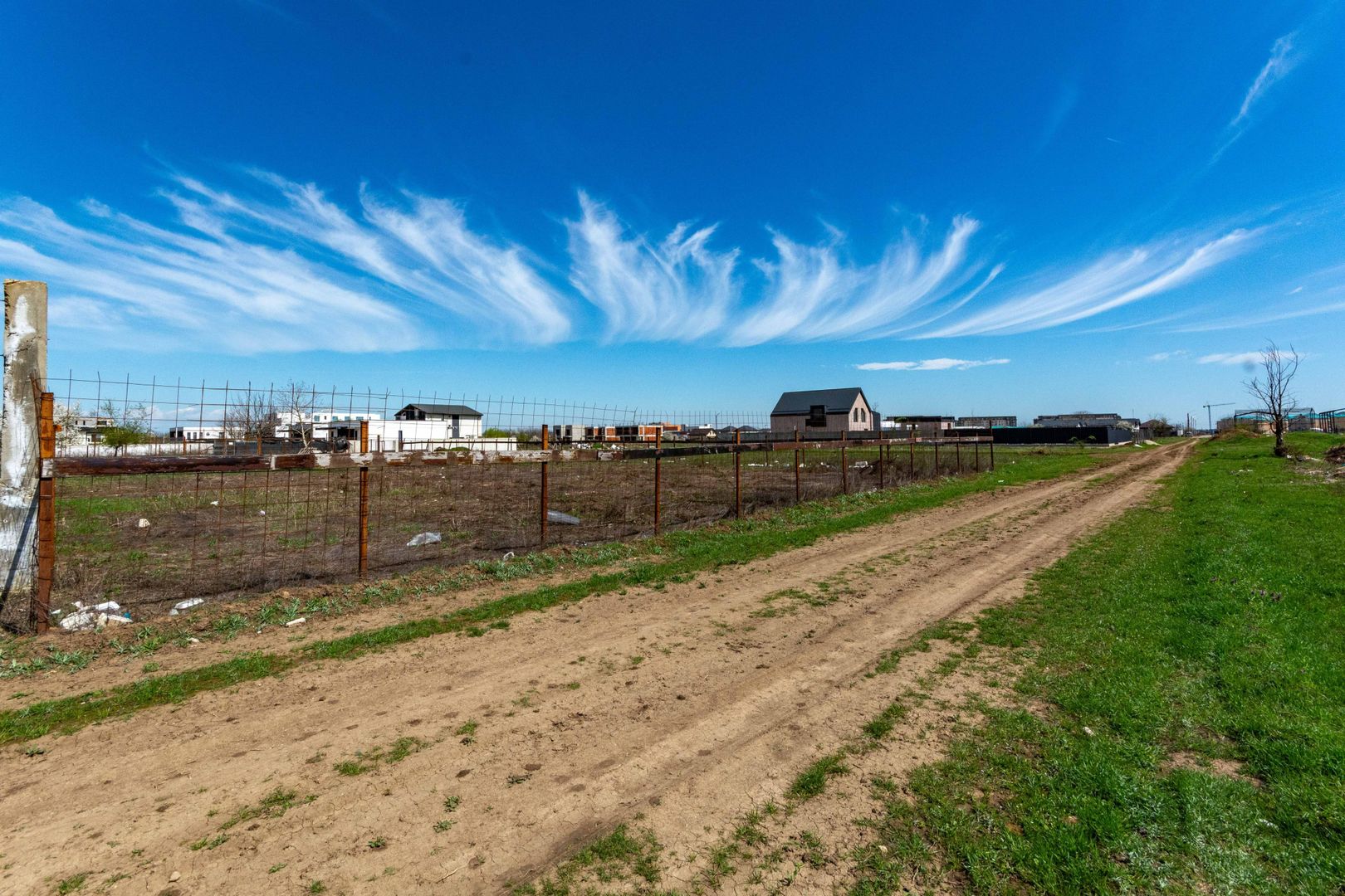 Tunari zona Castanului | teren 750 mp | deschidere 25 ml ideal duplex - Poză 2