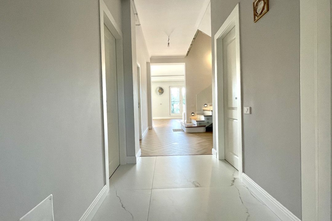 Vile de lux P+1 cu 5 camere și grădină, Corbeanca - Poză 4