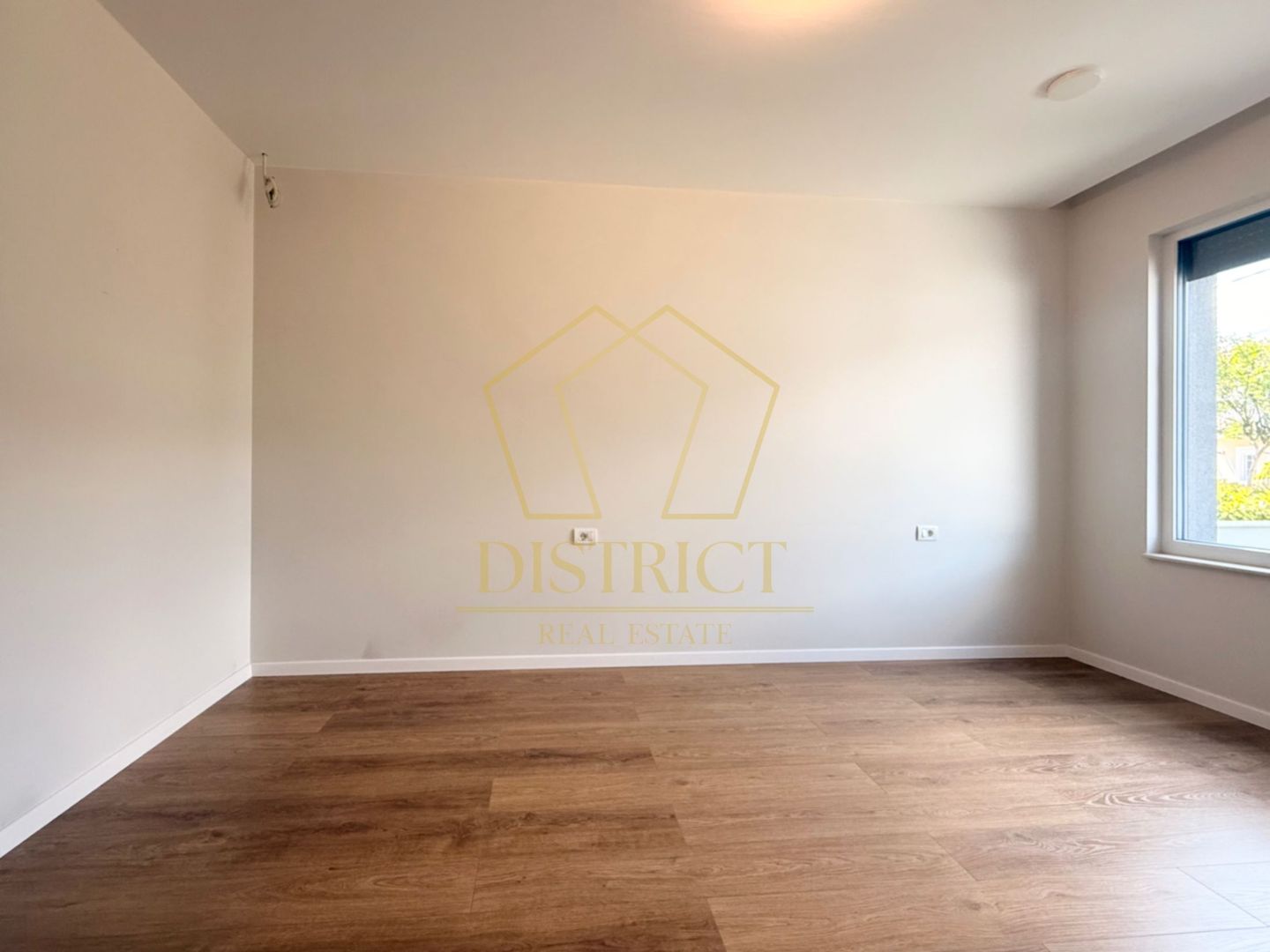 Duplex deosebit cu 5 camere | Garaj + beci | Dumbravita - Poză 7