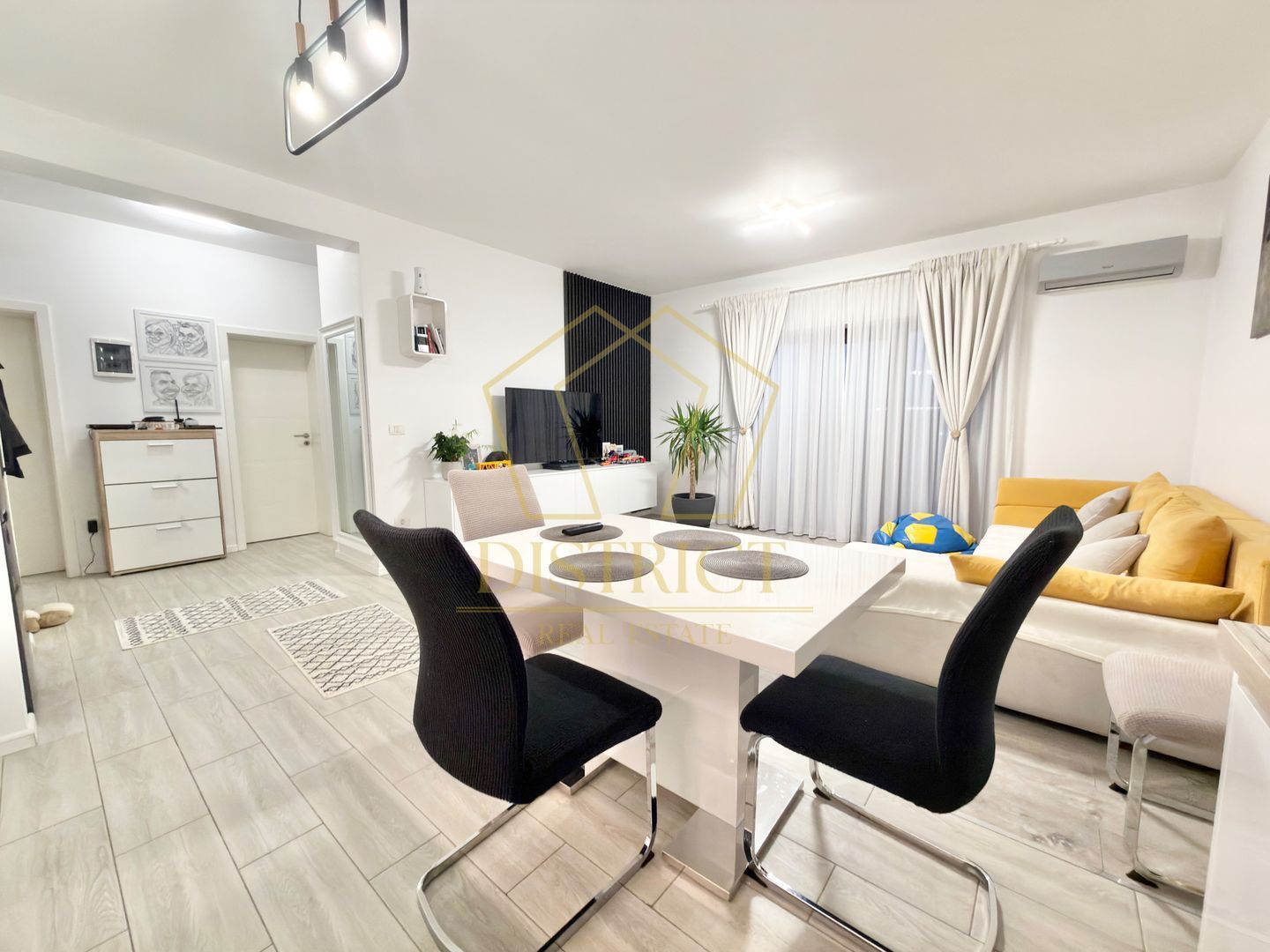 Apartament cu 3 camere mobilat si utlat, 70 mp utili, in Giroc la etajul 2. - Poză 4