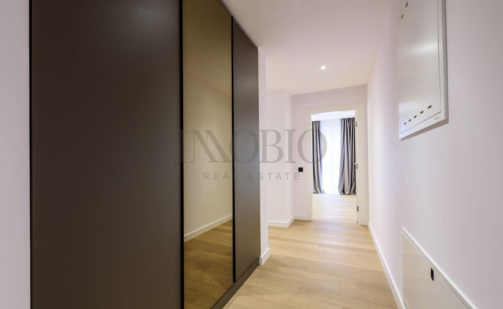 Apartament 4 Camere | One Herastrau Towers | Loc de Parcare - Poză 9