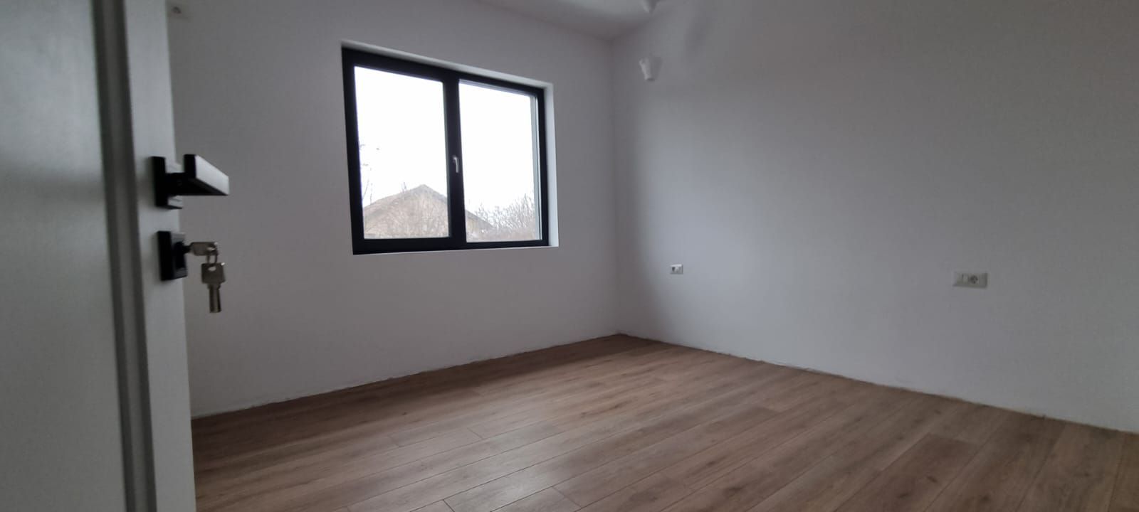 Reședință Modernă cu Finisaje Distinse - Poză 24