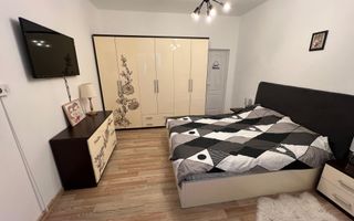 Casa moderna, spațioasa, curte generoasa pe un nivel în Sura Mare - Poză 7