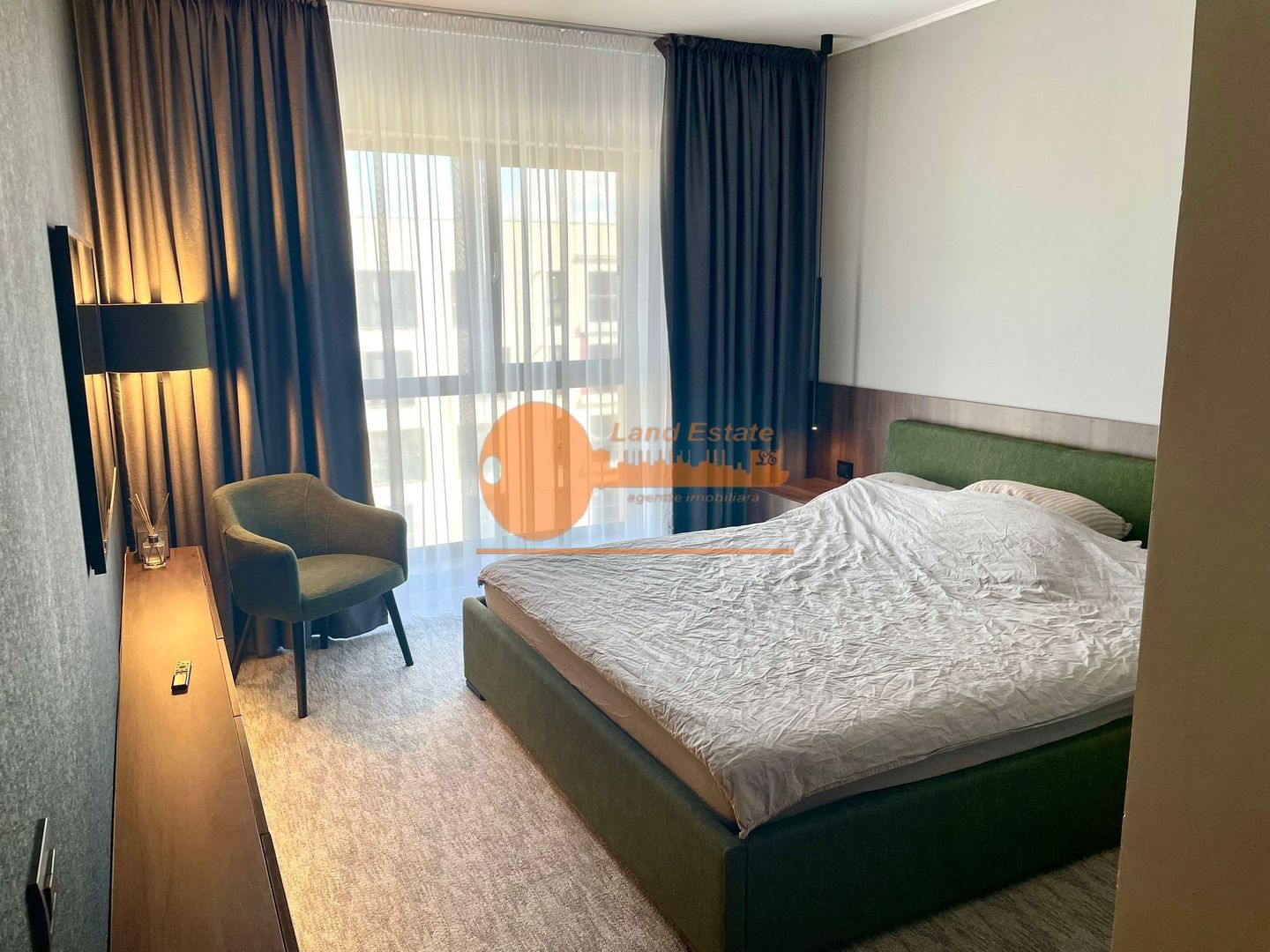 3 camere Plaza Residence ( parcare ) - Poză 5