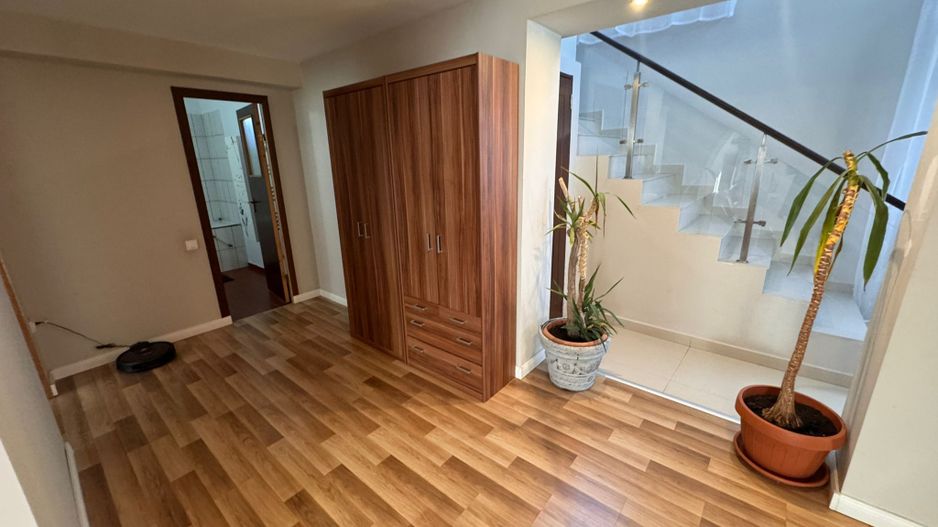 Casa 9 camere Glina 350 mp utili 1000 mp teren - Poză 12