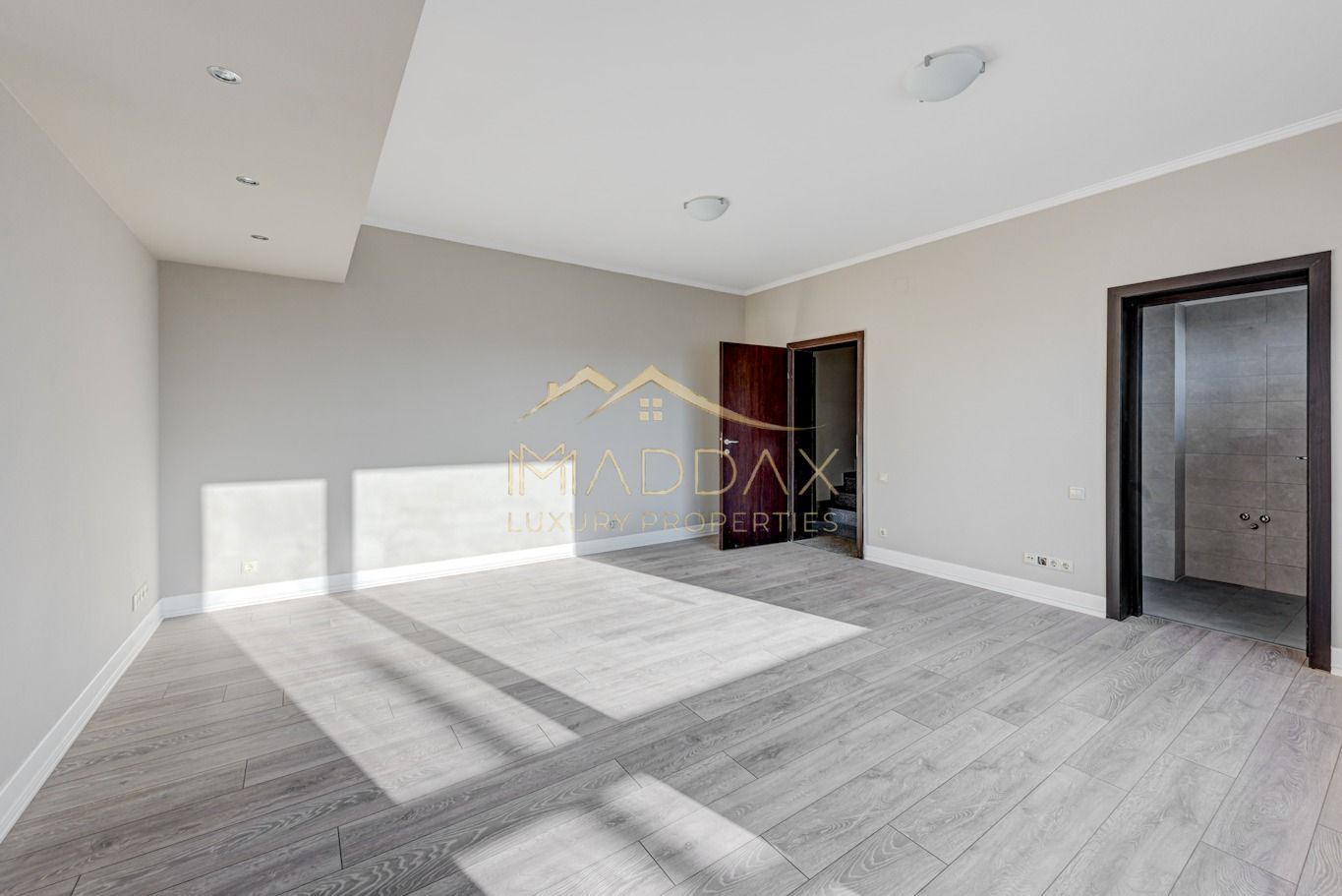 Vila ***400mp*** + Curte Proprie // zona Aviației - Poză 13