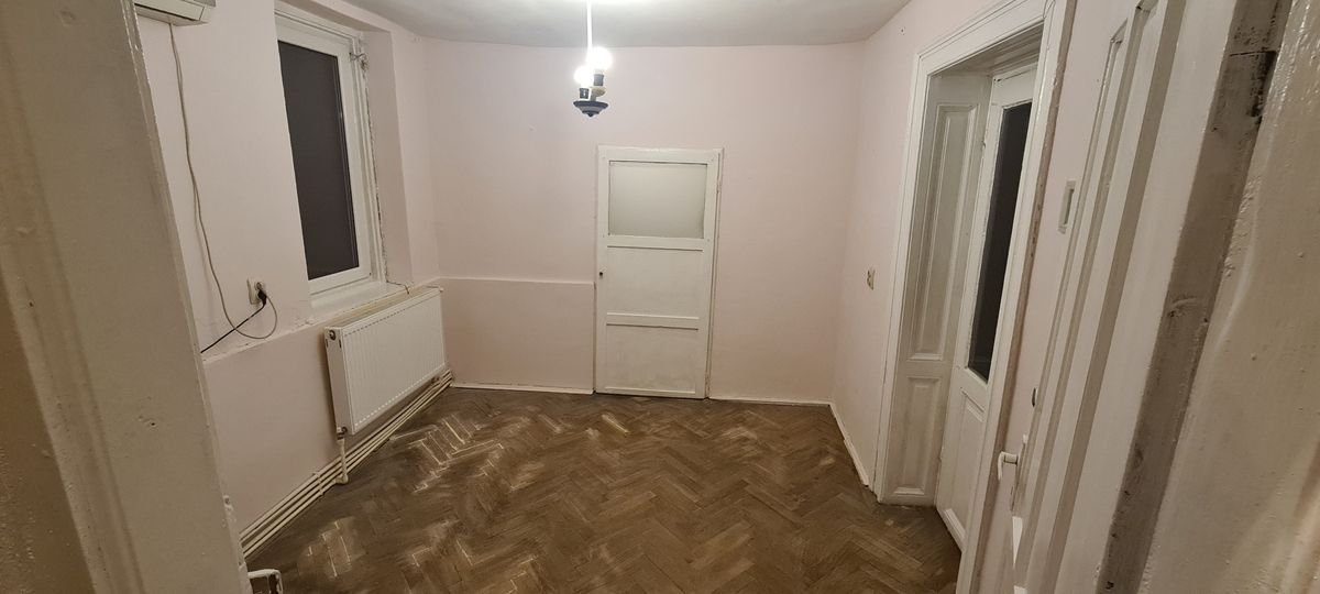De Vanzare Casa Individuala cu 1 camere, Romana sector 1 - Poză 4