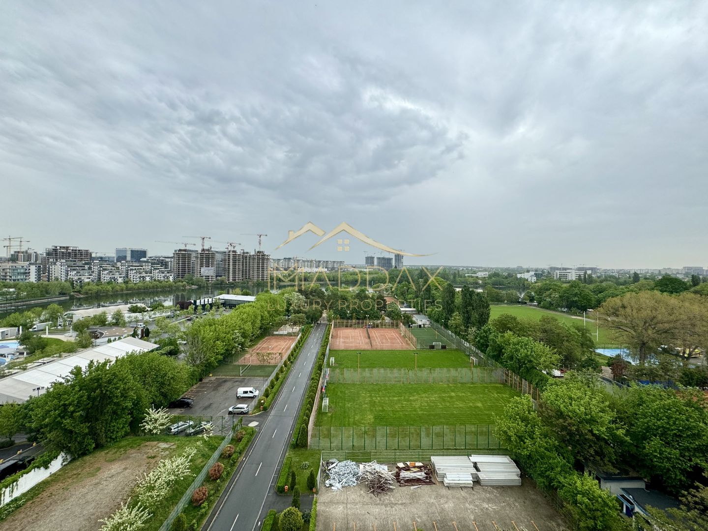 4 rooms apartment - 122 sqm// 1 Parking / Floreasca - Lake View - Poză 32
