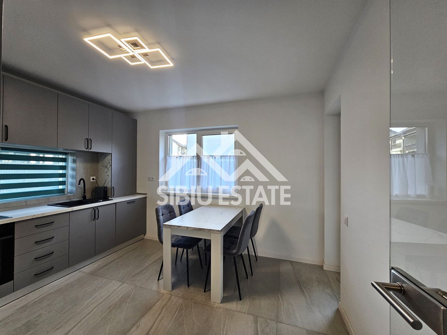 Casa de inchiriat 4 camere, 2 bai, confort nou - Poză 14