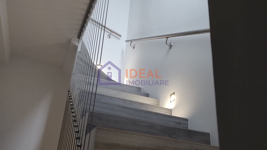 Casa Moderna  La CHEIE cu 4 camere si terasa, zona Pictor Brana - Poză 8