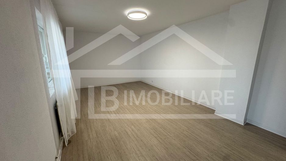 Casa cu 4 camere, 180 mp, Zona Semicentrala - Poză 1