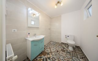 Proprietate mixtă cu spațiu comercial și locuință, Cristian - Poză 16